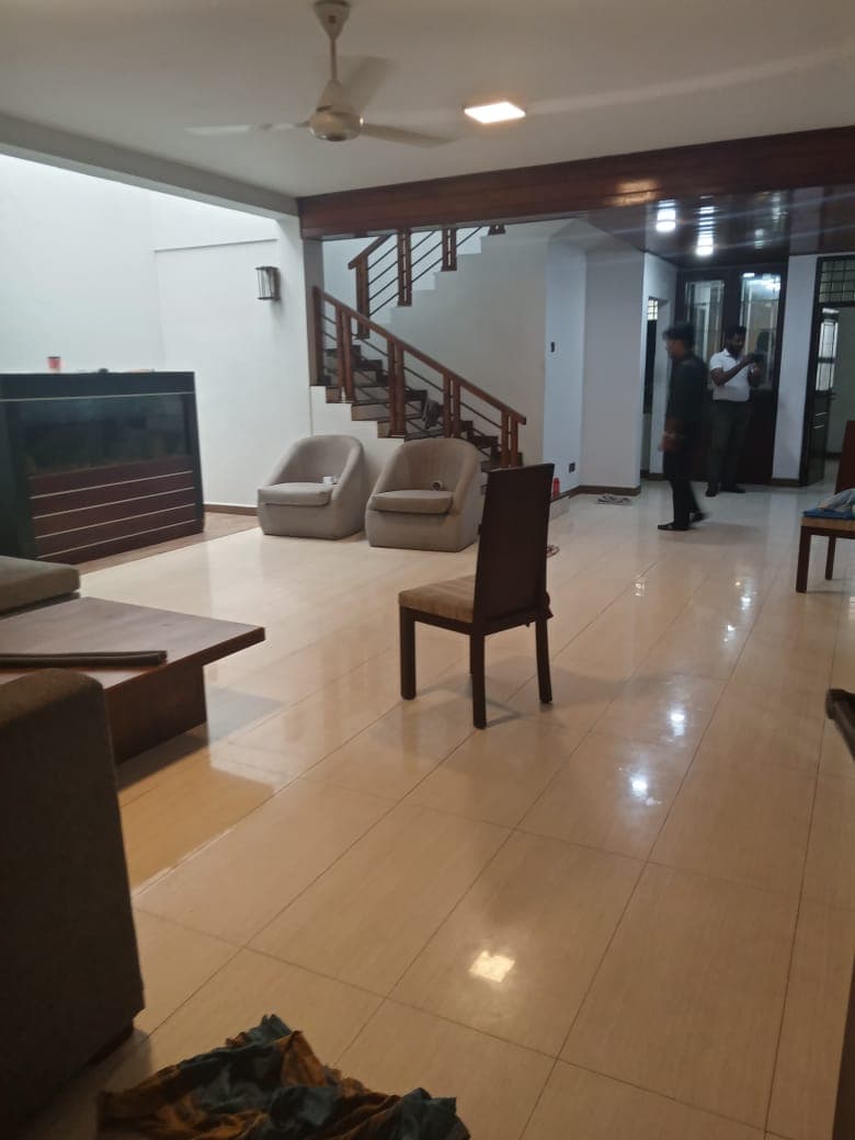 Modern Solar-Powered Residence — St. Kilda’s Lane - image 6