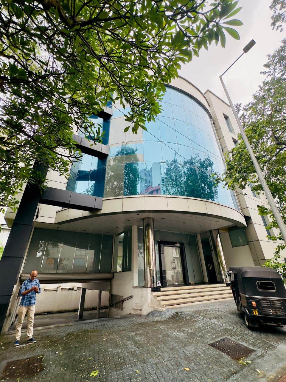 Standalone Commercial Building — R. A. De Mel Mawatha - image 2