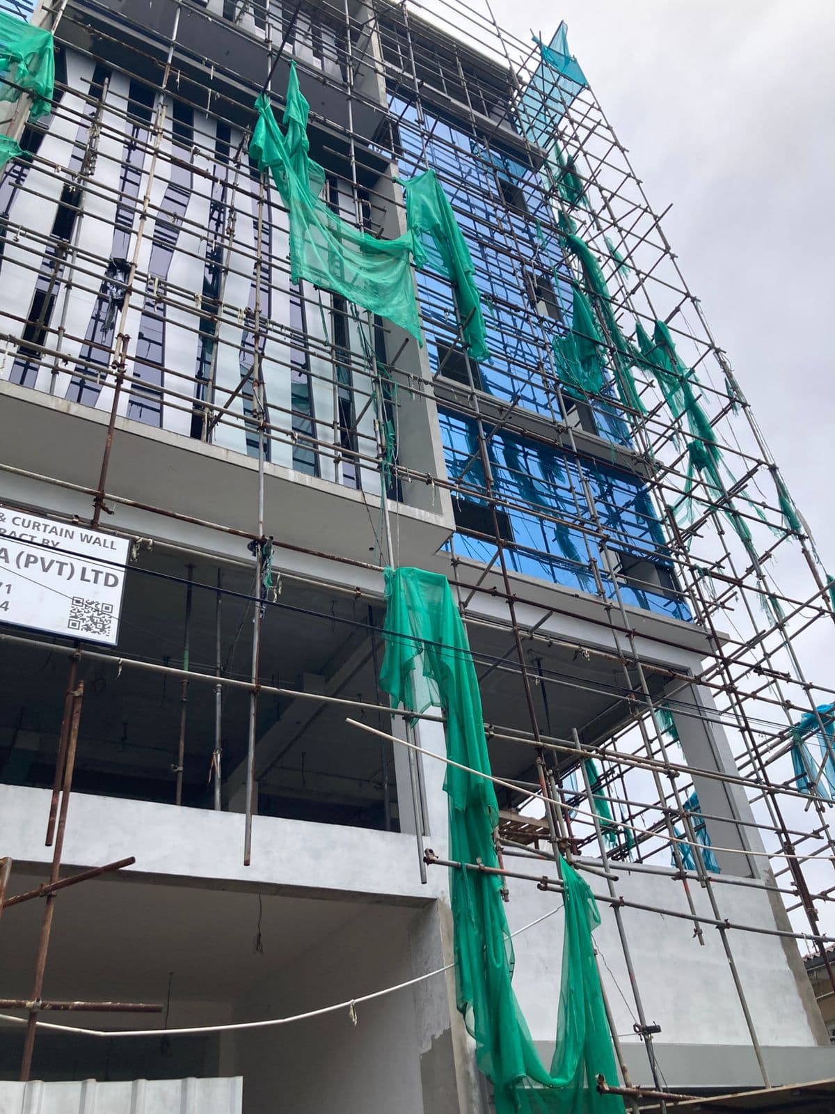 Brand New Commercial Landmark — R A De Mel Mawatha - image 2